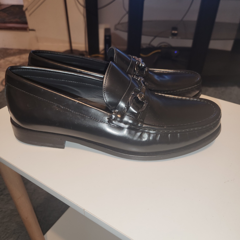Enzo Angiolini Black Leather Loafers Timeless Slip-Ons